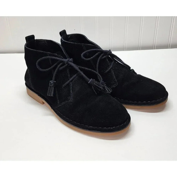 Tommy Bahama Women's Black Suede Lace-Up Ankle Boots With Tassel Details & Rubbe - Picture 1 of 13
